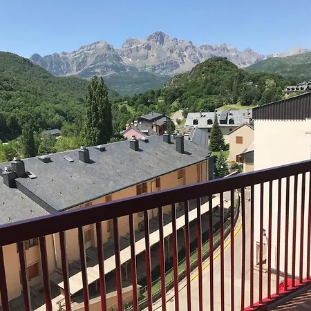 Soleado En Panticosa, A 50 M. Del Telesilla * Panticosa